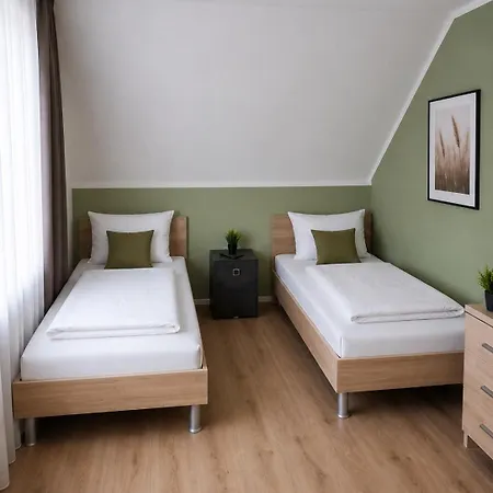 Charming Homes - Ehra-lessien Szálloda *